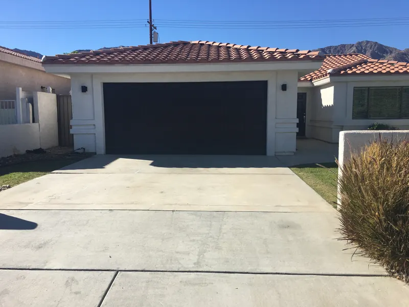 Exterior of the Avenida Bermudas house in La Quinta